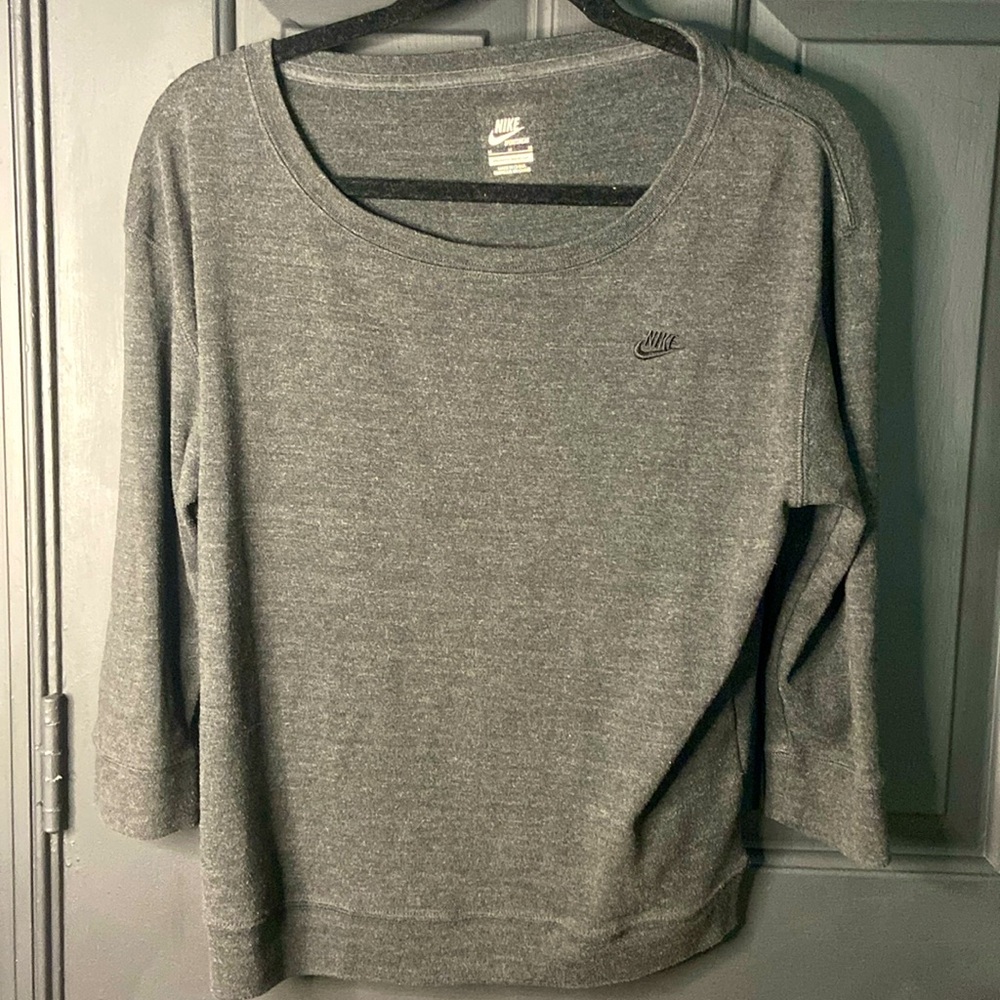 Nike three-quarter length sleeve sweatshirt, medium, dark gray
